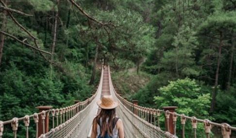 Avoiding Tourist Season