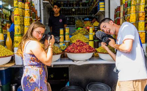 How to Plan a Vacation That Explores Local Cuisine: