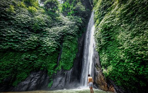 Unveiling the Hidden Waterfalls of Munduk, Bali