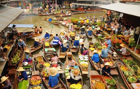 Mastering the Ancient Art of Bargaining in Thailand's Markets